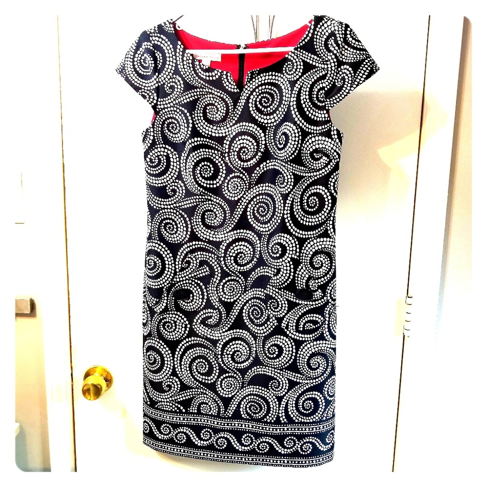 London Times Black and White dress with POCKETS